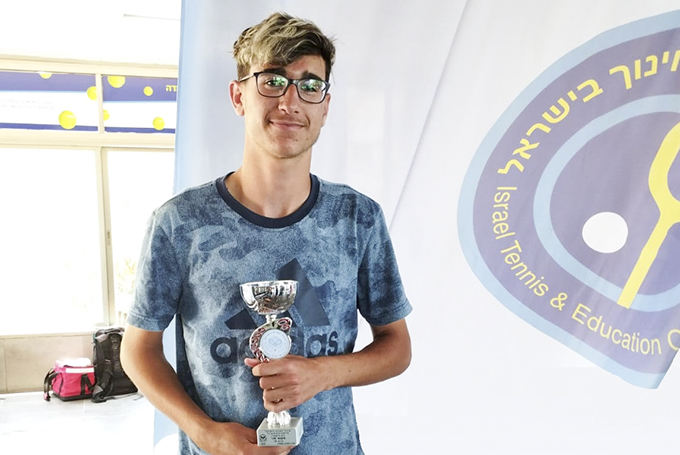 הישג למועדון הטניס בעפולה: מקום שני למיכאל סרגני בתחרות ארצית עד גיל 18